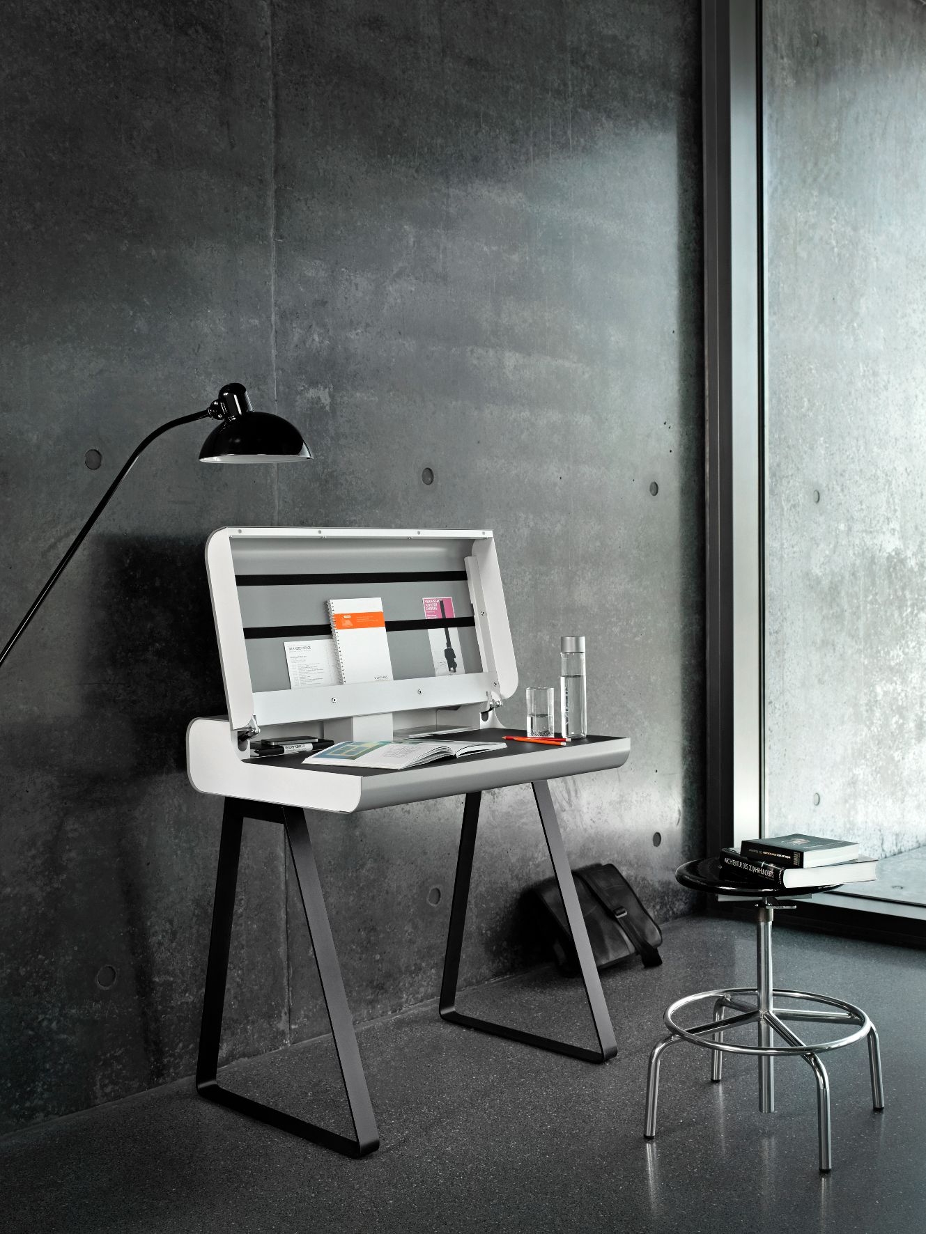 Home Office schreibtsch ps10 müller möbel eisenmöbel designmöbel designschreibtisch das einrichtungshaus xxs willich krefeld düsseldorf kaarst neuss mönchengladbach 7 - DAS EINRICHTUNGSHAUS XXS