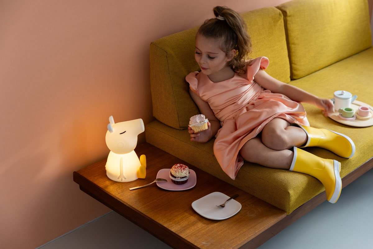 1_Mr-Maria-LED-Leuchte-Peppa-Pig-First-Light_Das_Einrichtungshaus_XXS_Willich_Krefeld_Kempen_Düsseldorf_Neuss_Kaarst_Meerbusch_Büderich_Mönchengladbach_Köln_Viersen_amazon_4