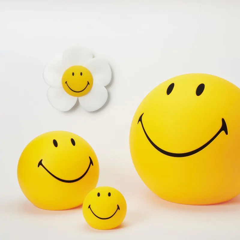 Smiley_Daisy_Day_mr._maria_miffy_first_light_lampe_led_Wandleuchte_Das_Einrichtungshaus_XXS_Willich_Krefeld_Düsseldorf_Köln_Neuss_Kaarst_Mönchengladbach_Viersen_amazon_3